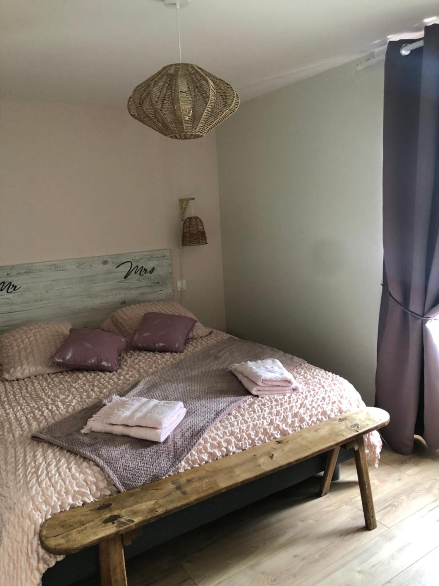 Burin Des Rosiers Appartement Olby Buitenkant foto