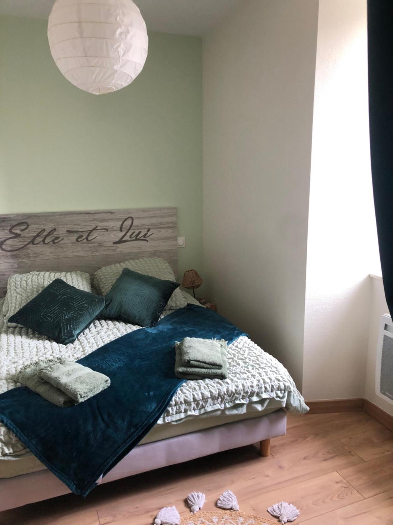Burin Des Rosiers Appartement Olby Buitenkant foto